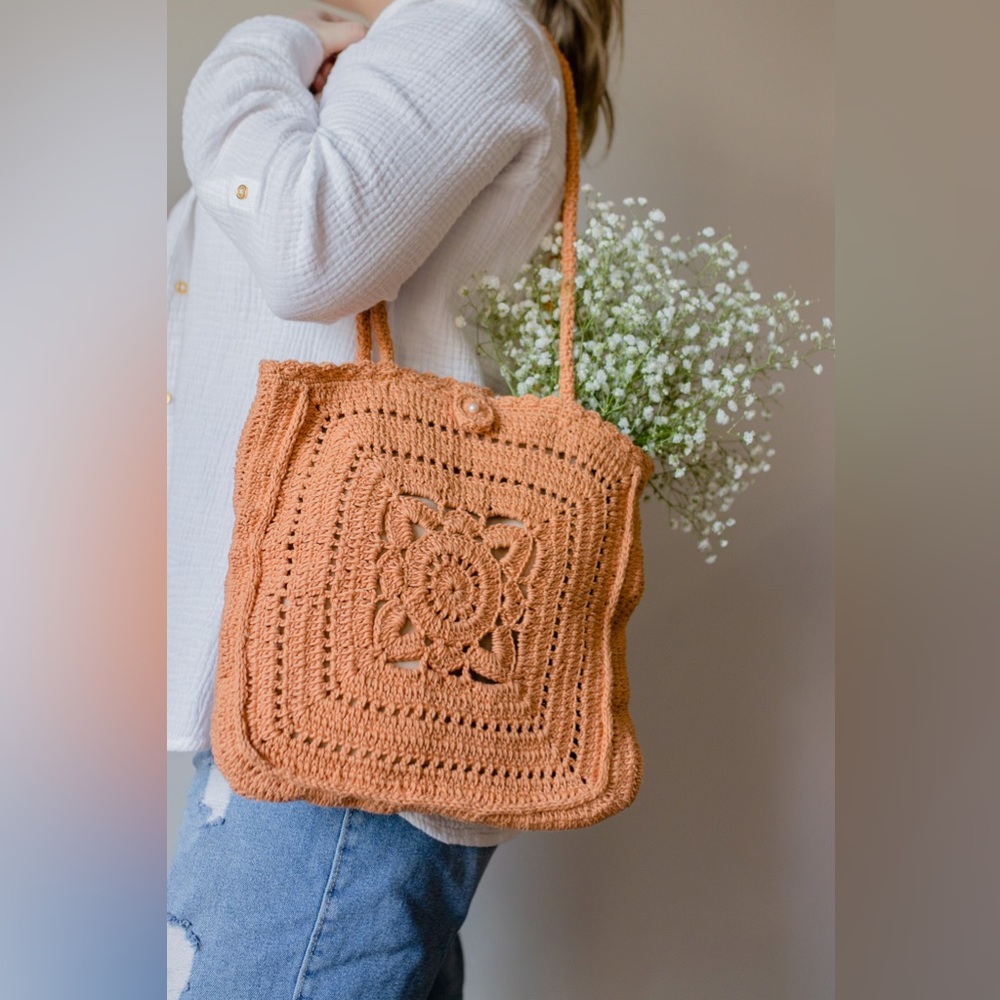 Light orange/tan crochet purse